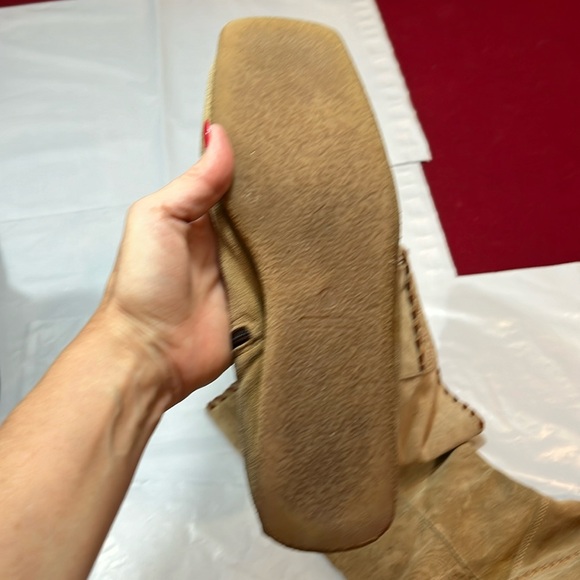 Luichiny ITALY 40 TAN SUEDE leather tall boots Embossed FLOWERS Square Toe 7 USA - Picture 10 of 16